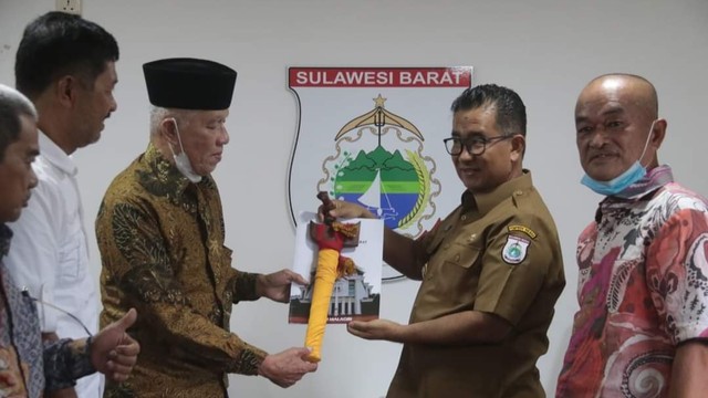 Tokoh Pejuang Pemekaran Sulbar Aruchul Tutup Usia